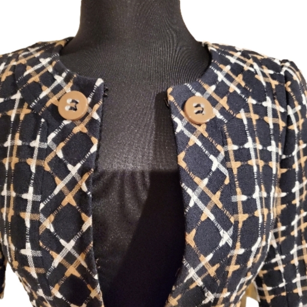 Trina Turk Blazer - mint condition. Size 2 - Picture 4 of 7
